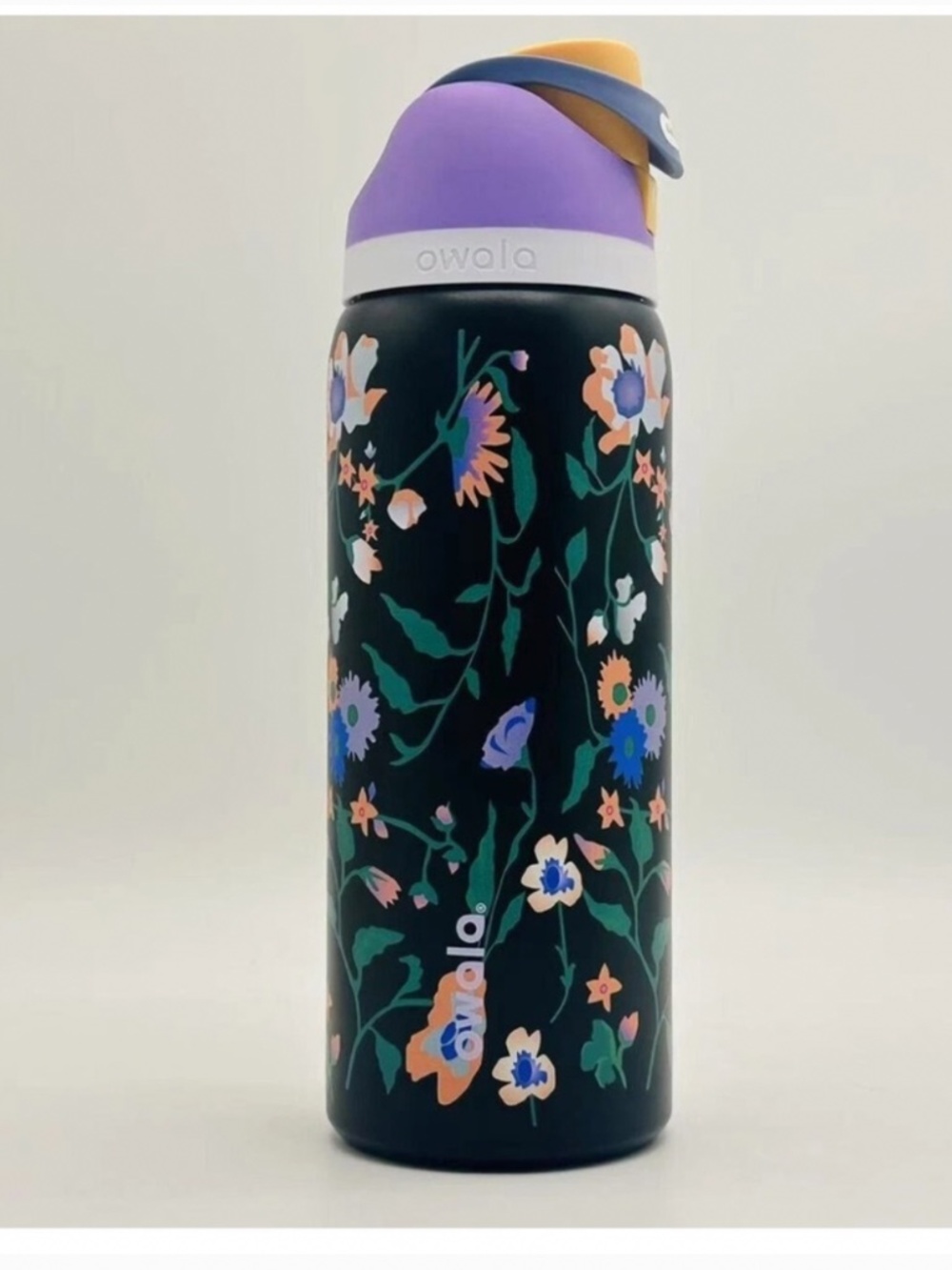 Owala black flower garden  Urban Outfitters Exclusive Color 32oz